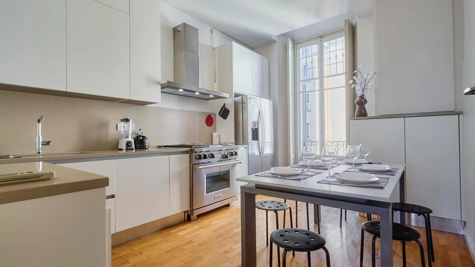 Elegante Quadrilocale Conciliazione - Mirable Pm Apartment Milan Italy